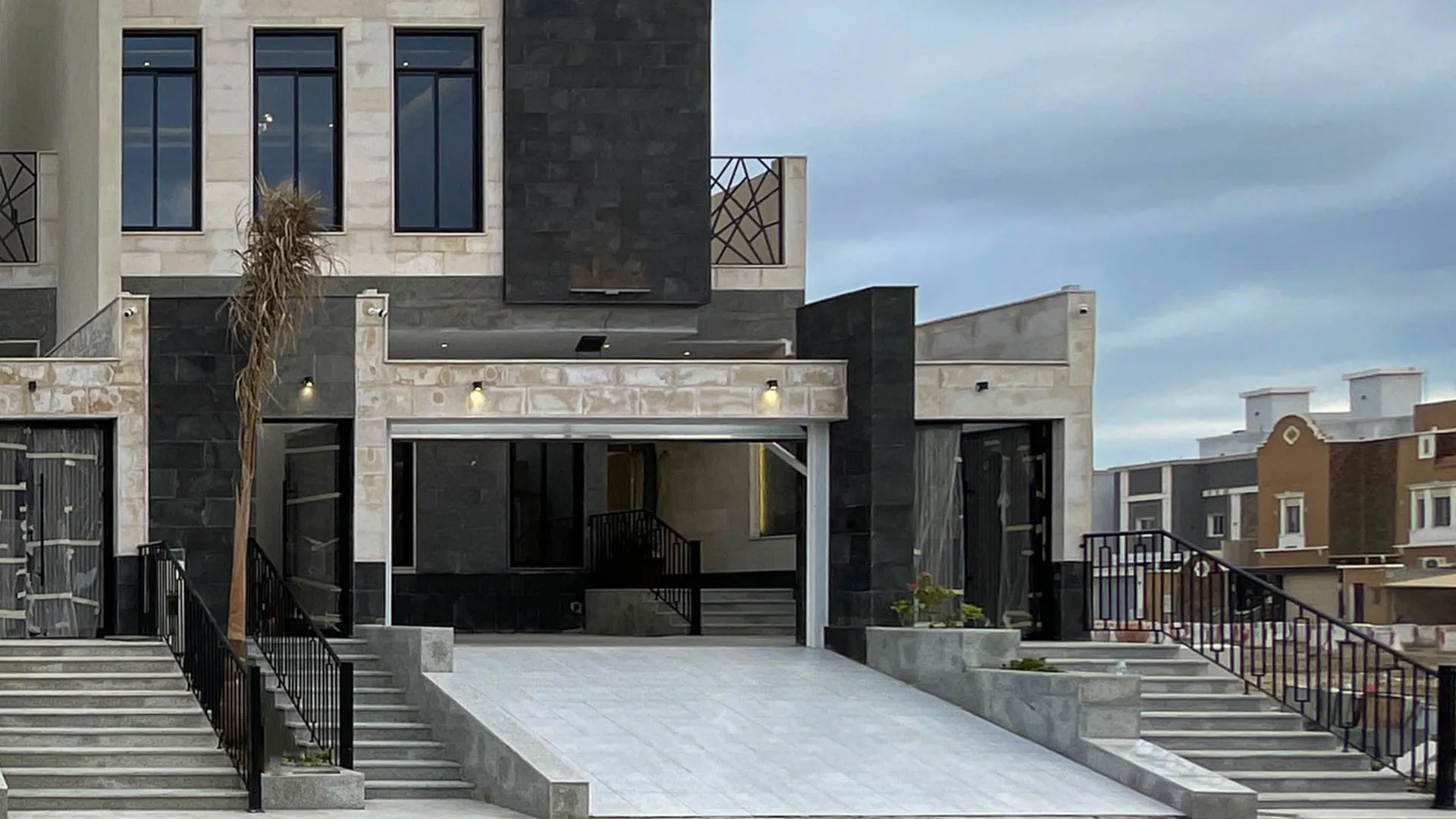 Luxury Duplex - Az Zomorod